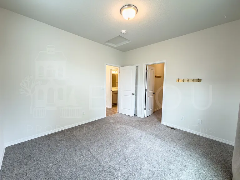 4519 Samaritan Loop — Photo 13