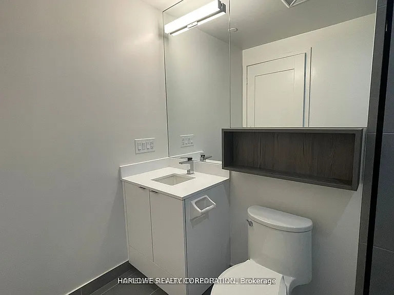 60 Princess St #341 — Photo 3