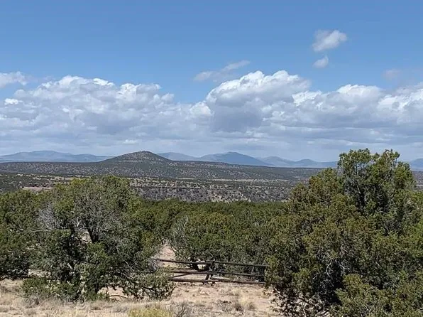 4 Hacienda Del Canon, Santa Fe, NM 87506