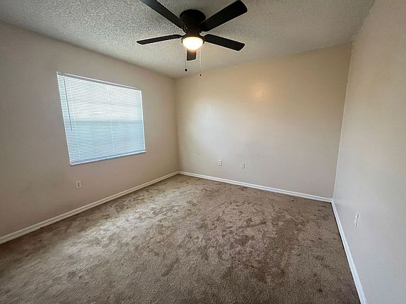 5th image of 667 Basingstoke Ct