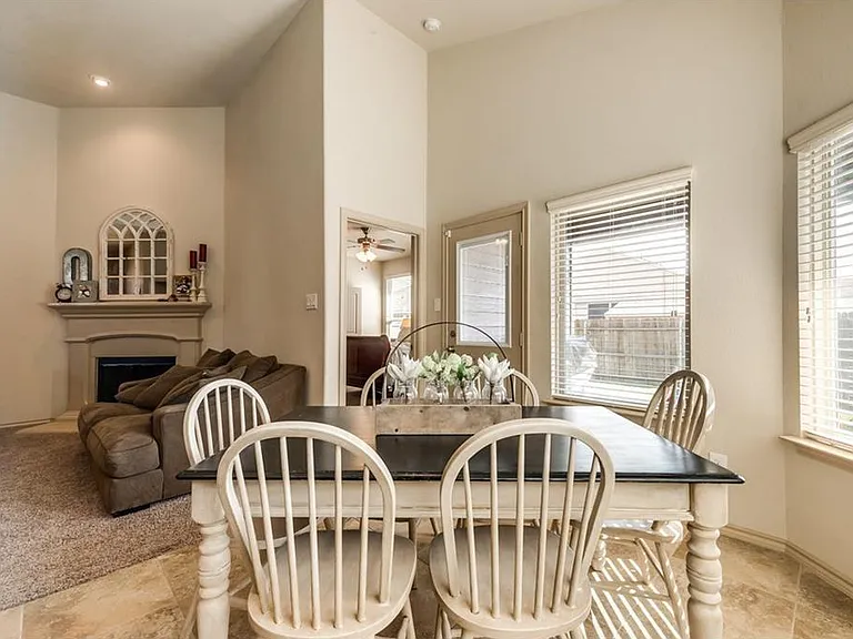 313 Delgany Trl — Photo 8