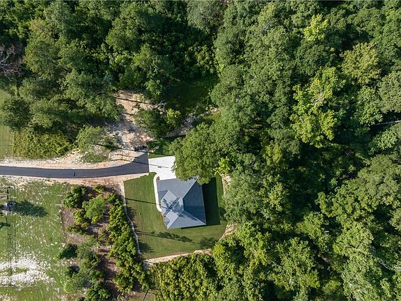 5th image of 25 Camp Parkman Rd