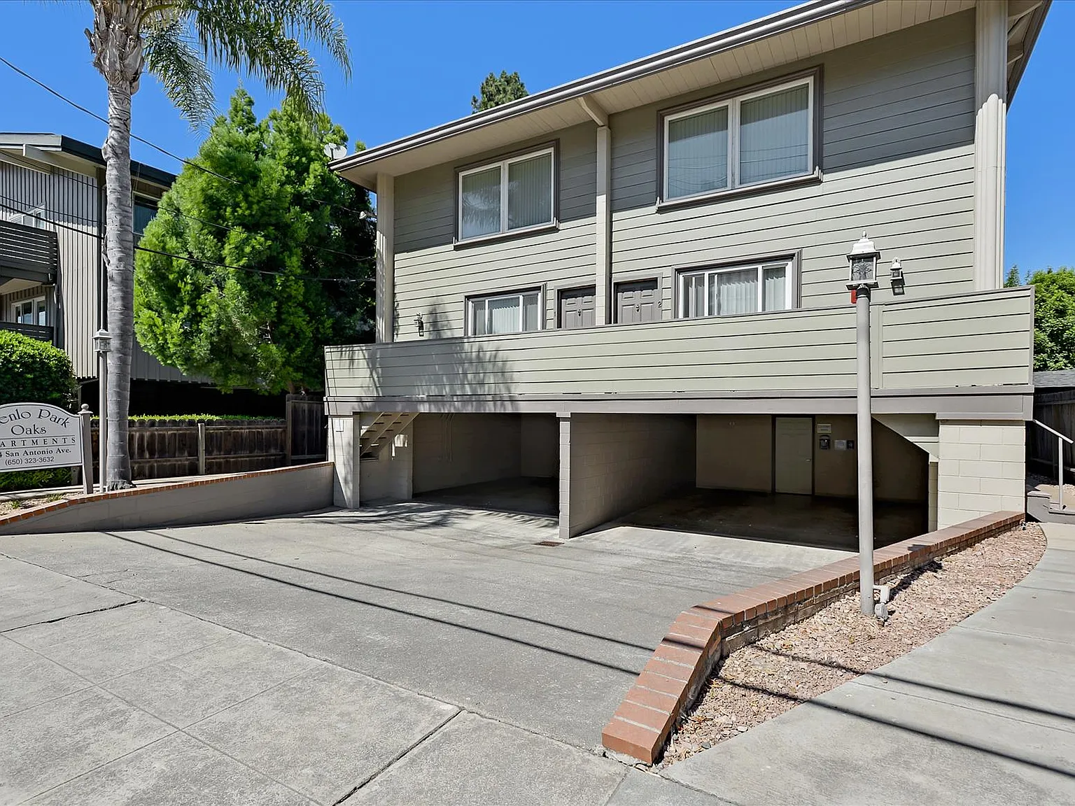 Studio, 720 sqft, $2,125 — Photo 4