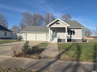 202 W Gibson St, New Berlin, IL 62670