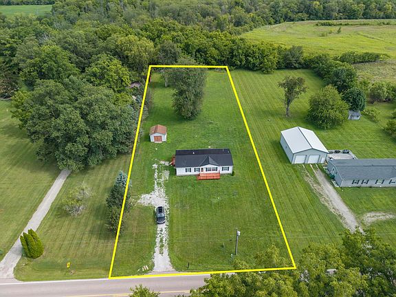 3rd image of 1354 Bloomingburg New Holland Rd NW