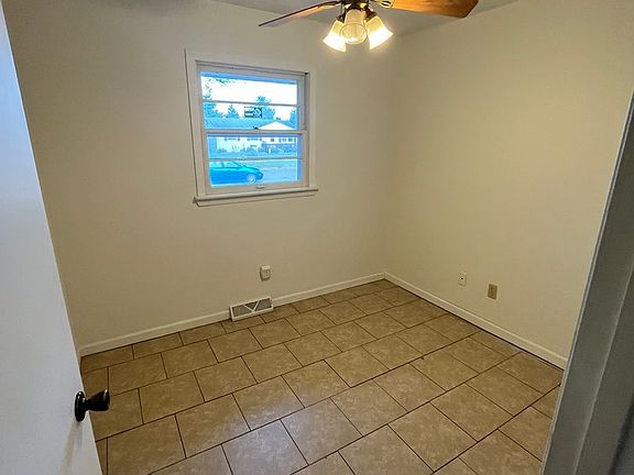 2nd image of 7602 Orion St
