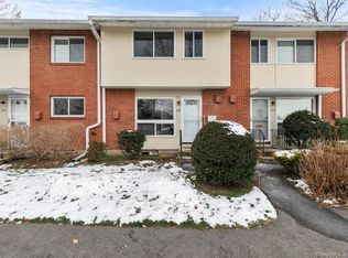 261 Centerbrook Rd, Hamden, CT 06518