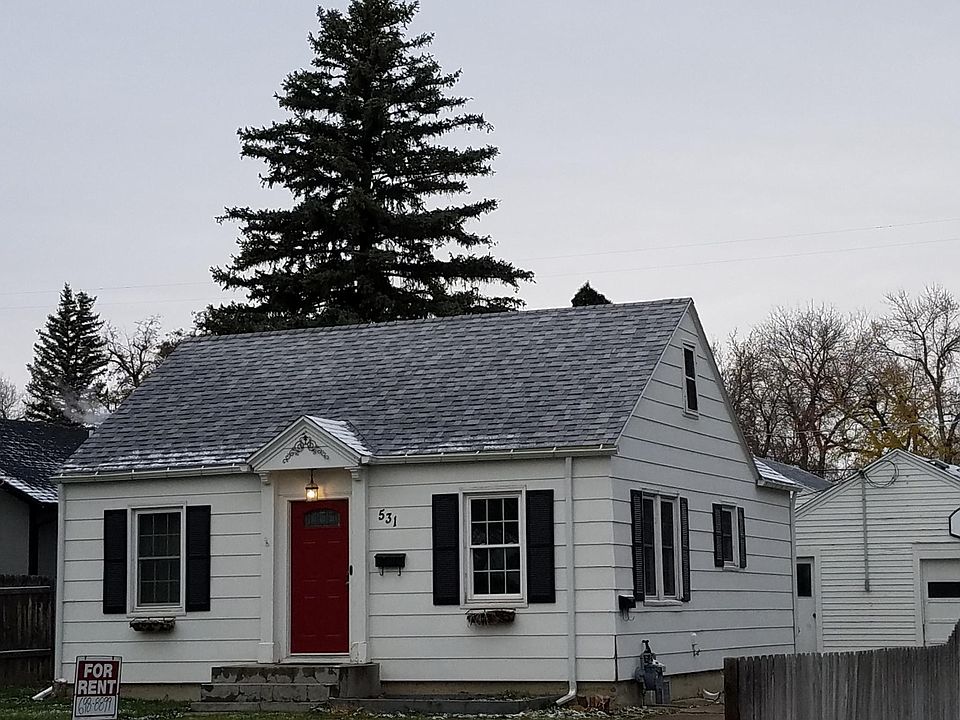 531 Lewis Avenue, 2 bedroom with double car garage.