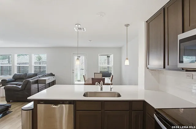 15411 Oceanus Dr — Photo 11