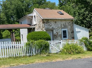 909 Fellowship Rd, Chester Springs, PA 19425