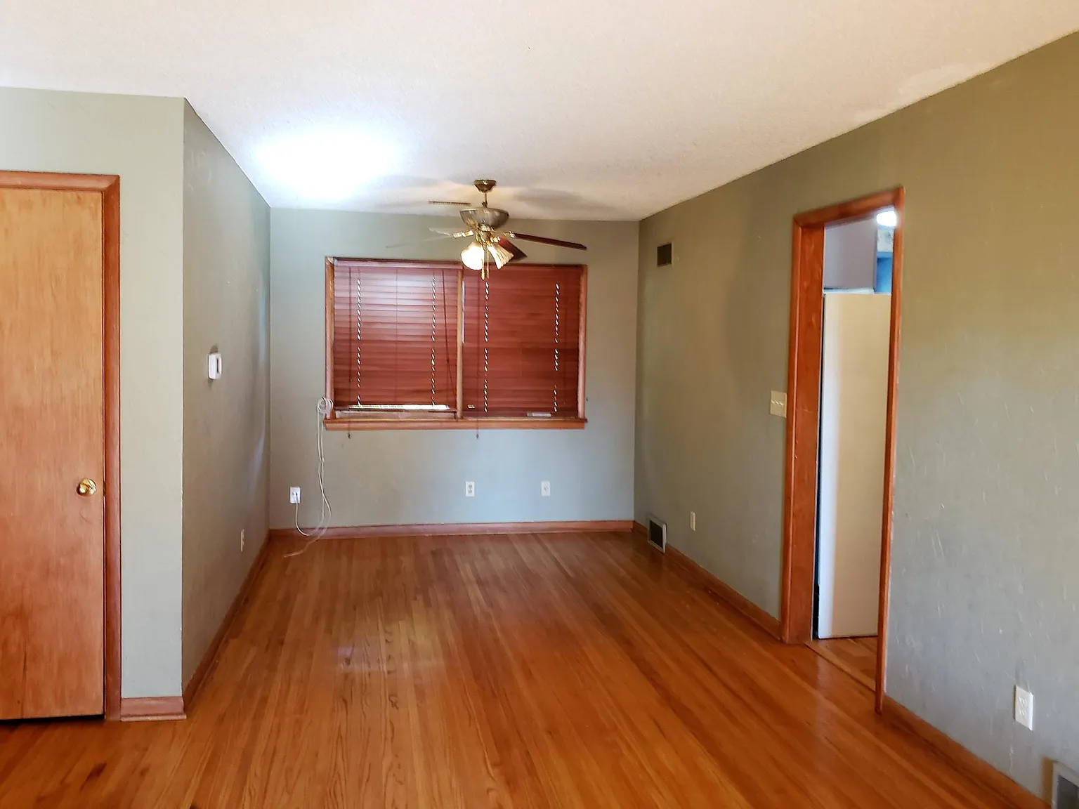 3 bed, 1226 sqft, $1,350 — Photo 3