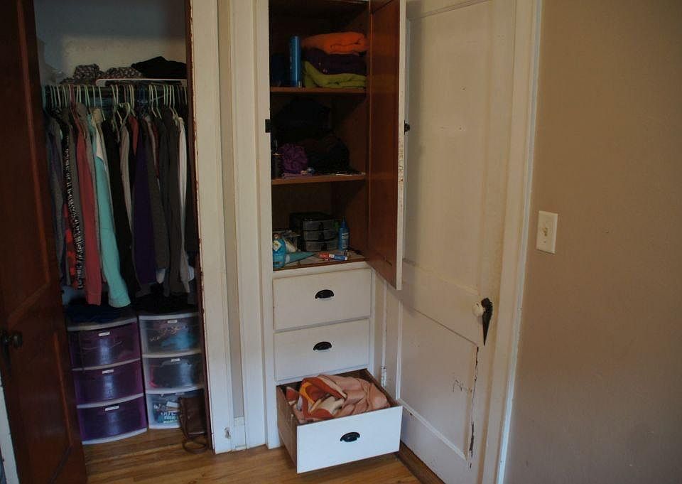 Master bedroom Closets