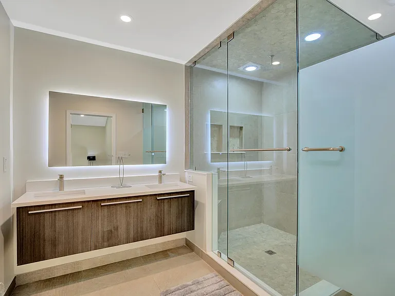 213 Oakmount Dr #FURNISHED — Photo 19