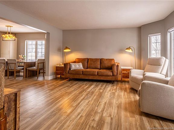 5th image of 239 Rennick Rd