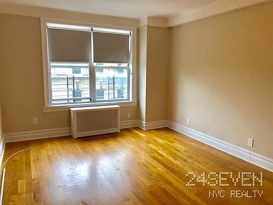 Rented by 24 7 NYC Realty Inc. | media 9