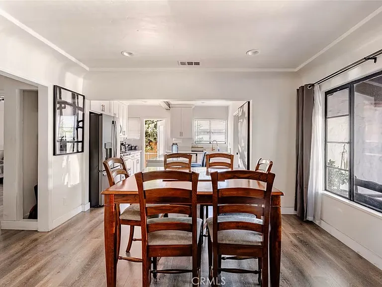 1574 N Orange Grove Ave — Photo 14