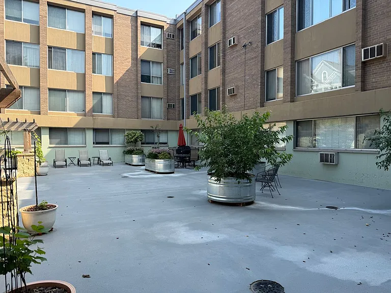 1770 Bryant Ave S #217 — Photo 27