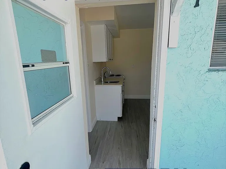 1615 Stickney Point Rd #1 — Photo 5