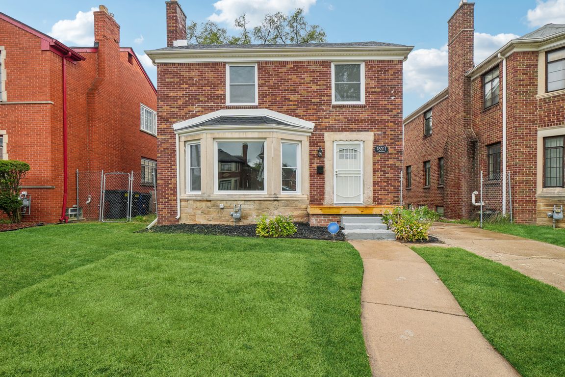 Cherrylawn St-L0810-001.jpg