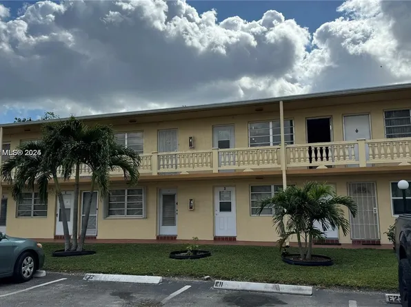 160 NE 203rd Ter APT 18, Miami Gardens, FL 33179