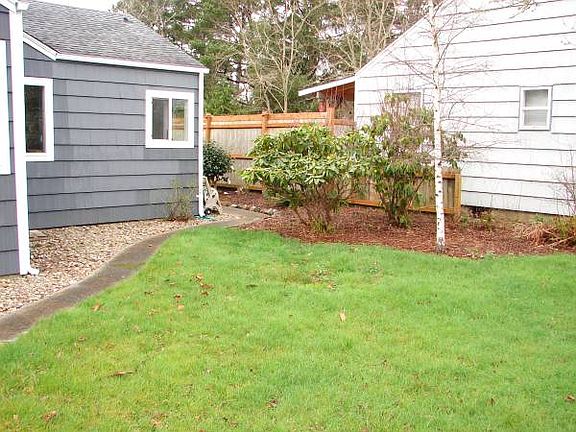 3rd image of 6449 SW Harbor Ave