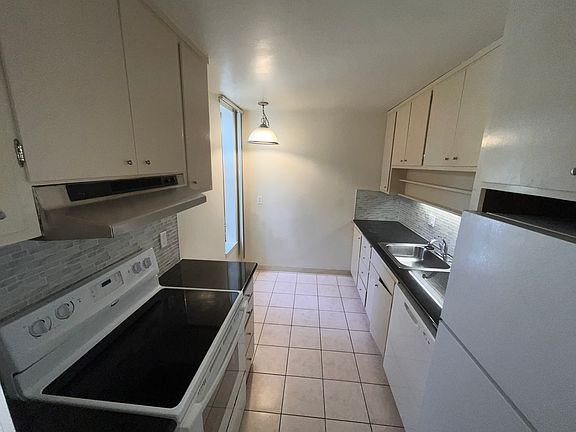4th image of 300 Vernon St APT 22