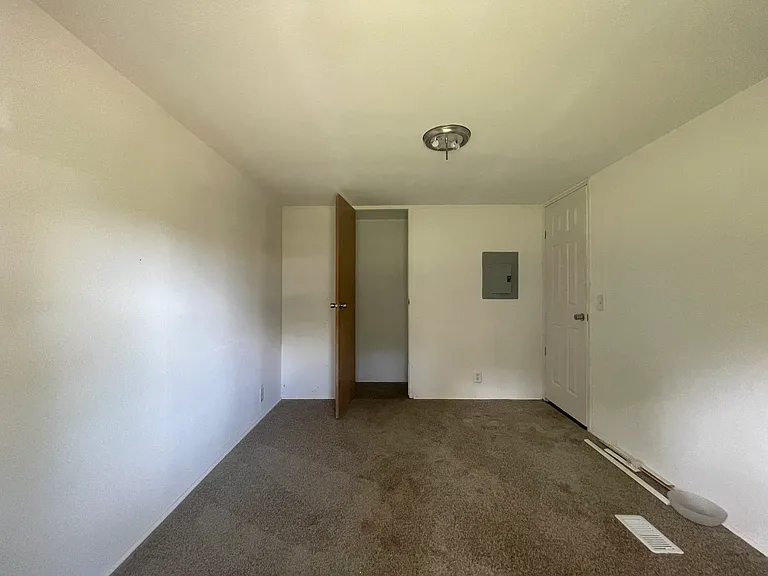 10136 SE 32nd Ave — Photo 9