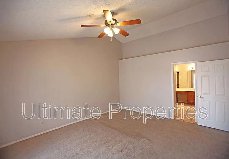 7719 W Dreyfus Dr — Photo 12
