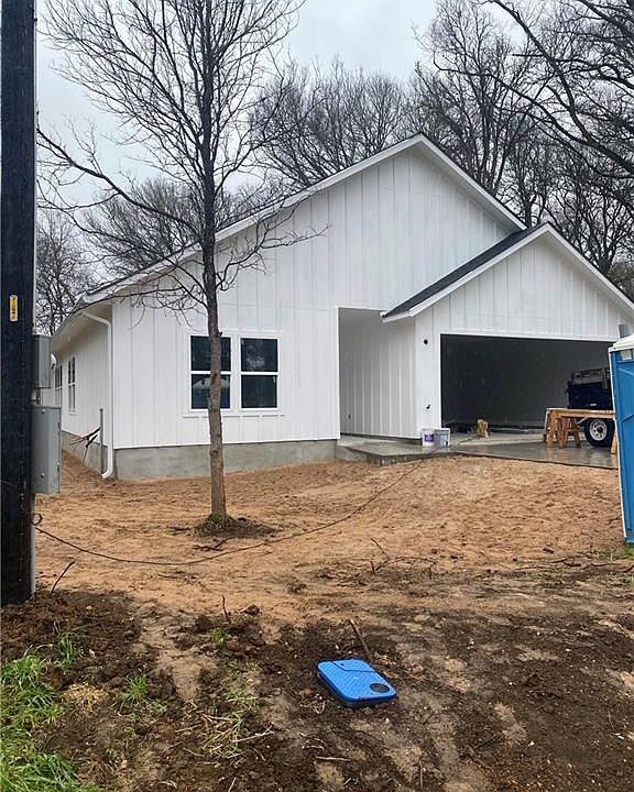 1st image of 260 E Keanahalululu Ln