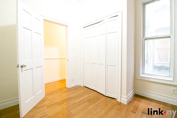 Rented by Link NY Realty | media 11