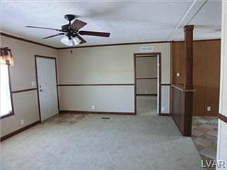 5th image of 222 Greenbriar Dr S