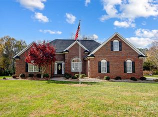 9751 Arlington Oaks Dr, Charlotte, NC 28227