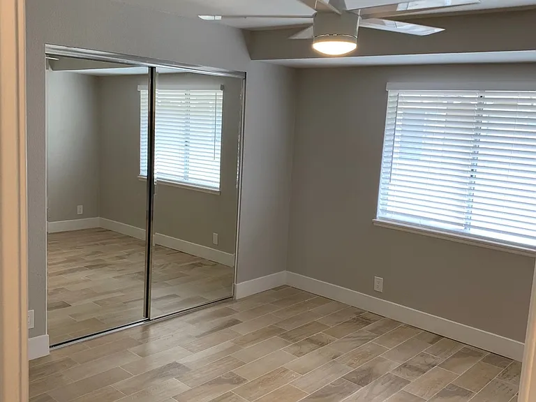 642 W. Maple Ave. Apts. — Photo 13