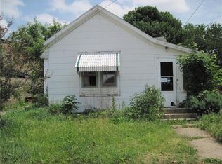 202 S Water St, Warren, IL 61087