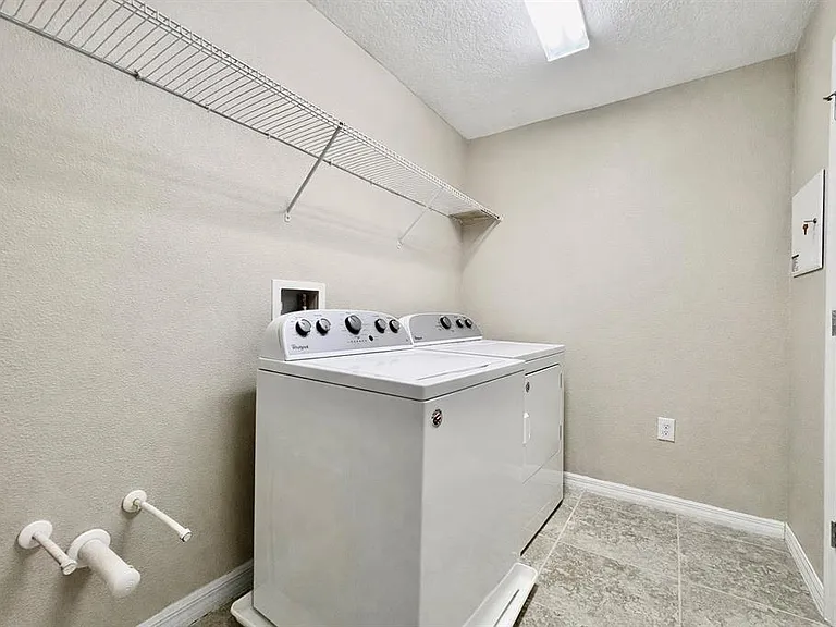 3749 Brighton Park Cir — Photo 23