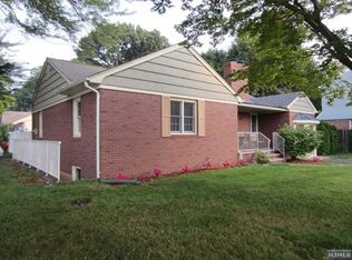 40 N Prospect Ave, Bergenfield, NJ 07621