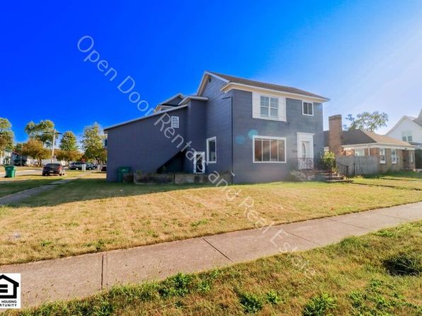 202 W Main St #2