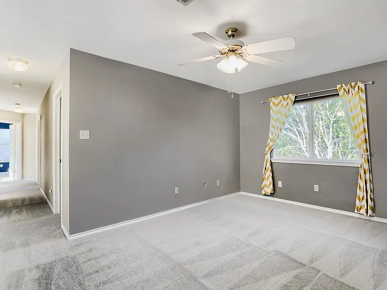 17204 Village Glen Rd — Photo 8