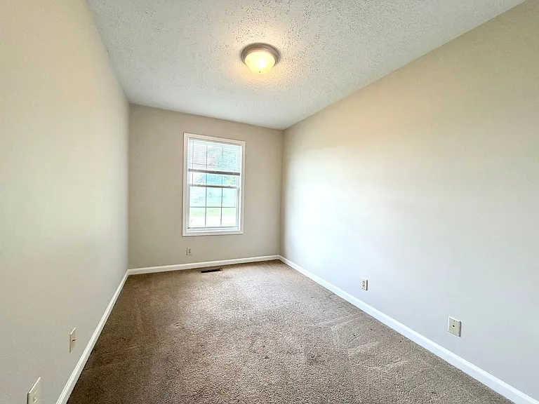 401 Old Glory Ln — Photo 15