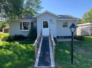 1036 E 3rd St, Redfield, SD 57469