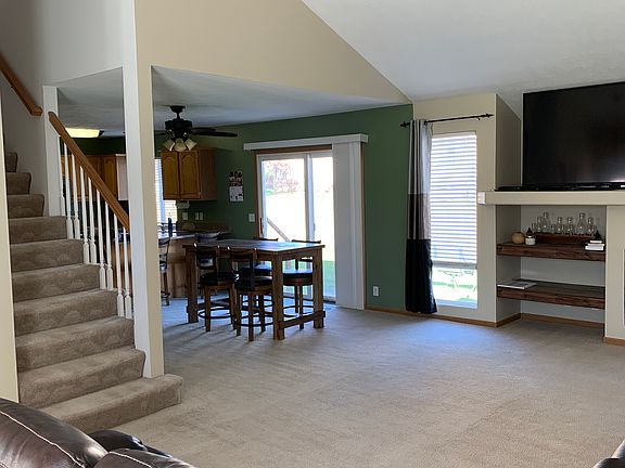 2nd image of 201 Sea Pines Dr