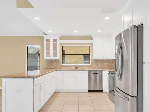 3978 NW 73rd Way, Coral Springs, FL 33065
