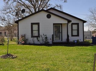 615 13th St, Hempstead, TX 77445