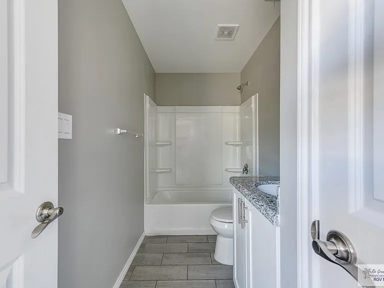 2107 Carlos Ave #A — Photo 16