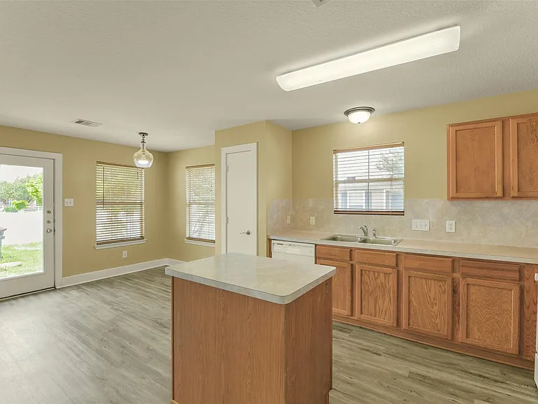 19403 Wann Park Dr — Photo 9