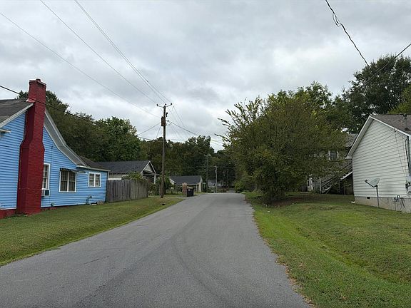 5th image of 6 Evans St NE