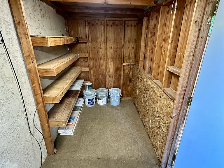 435 Branch St — Photo 15