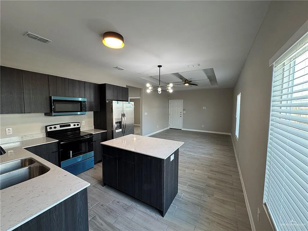2 bed, 2.0 bath, 1000 sqft, $1,250 — Photo 3