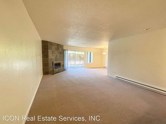 4th image of 4006 W Lake Sammamish Pkwy NE #C04