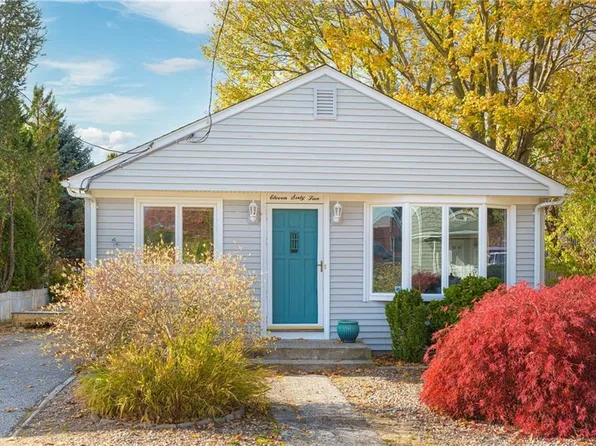 1165 Bullocks Point Ave E, Riverside, RI 02915